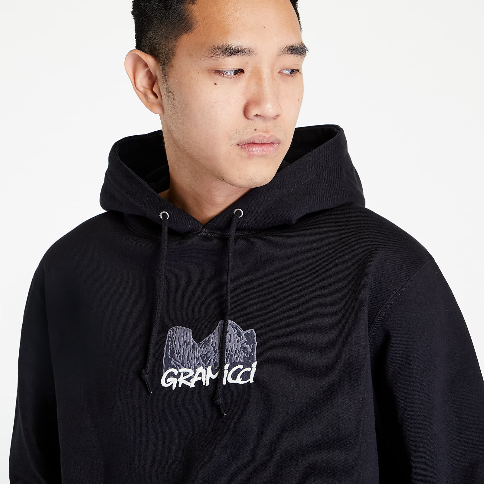 GRAMICCI YOSEMITE EMBROIDERED HOODED SWEATSHIRT BLACK