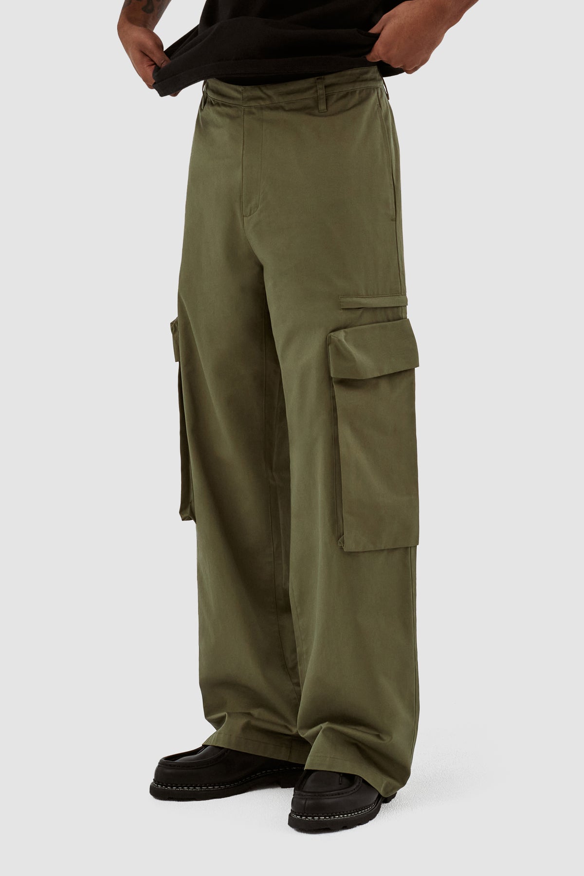 ARTE PARK POCKET PANTS DARK GREEN
