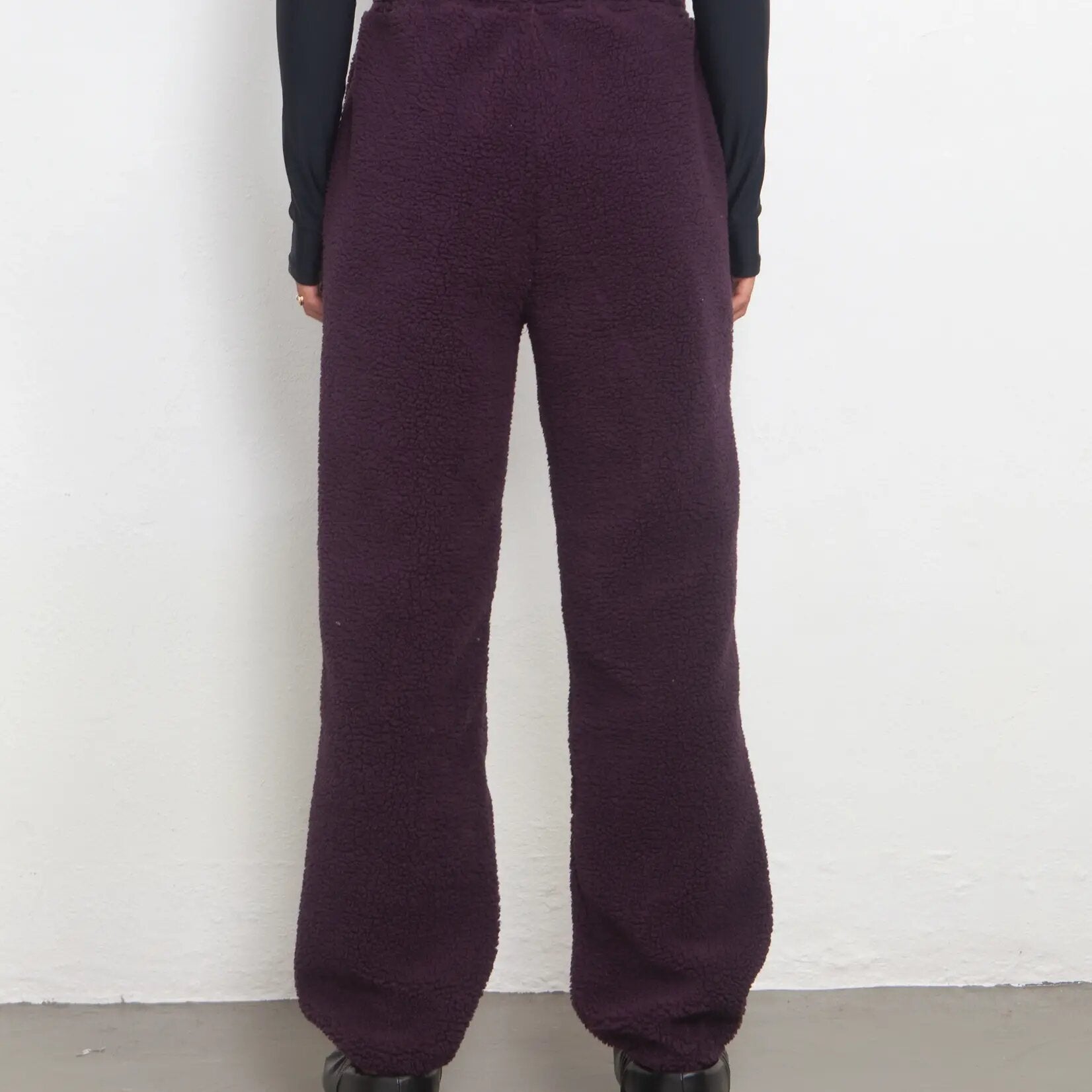 W DAILY PAPER NATINE TRACKPANTS PLUM PERFECT PURPLE SHERPA